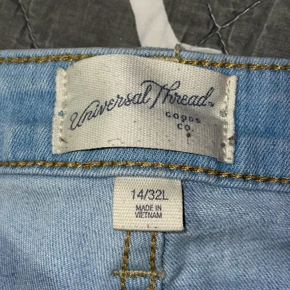 UNIVERSAL THREADS Mid Rise Skinny jeans - Picture 3 of 10